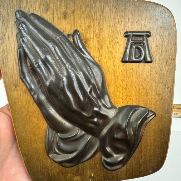 Vtg 1960s Bronze Praying Hands Albrecht Durer Germany on Wood Plaque Religious - Picture 9 of 10